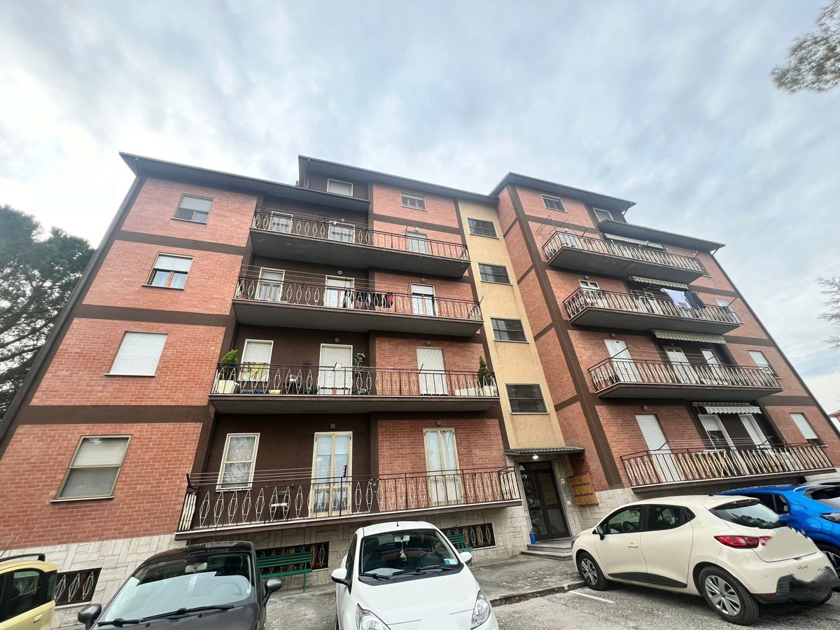 Appartamento in vendita a Spoleto, 3 locali, prezzo € 96.000 | PortaleAgenzieImmobiliari.it