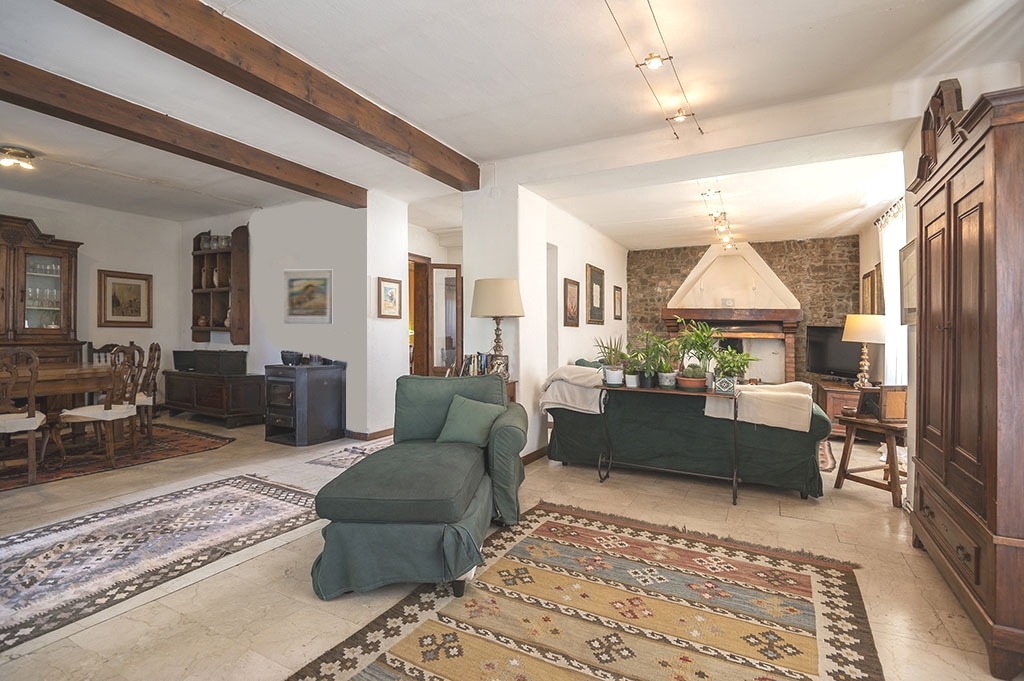 Villa in vendita a Castell'Arquato, 16 locali, prezzo € 850.000 | PortaleAgenzieImmobiliari.it