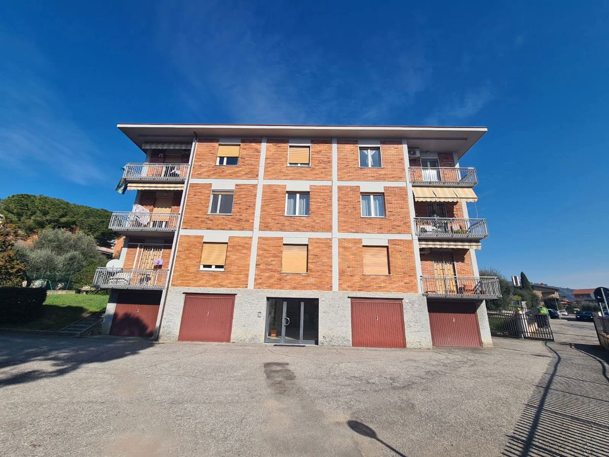 Appartamento in vendita a Corciano, 4 locali, prezzo € 140.000 | PortaleAgenzieImmobiliari.it