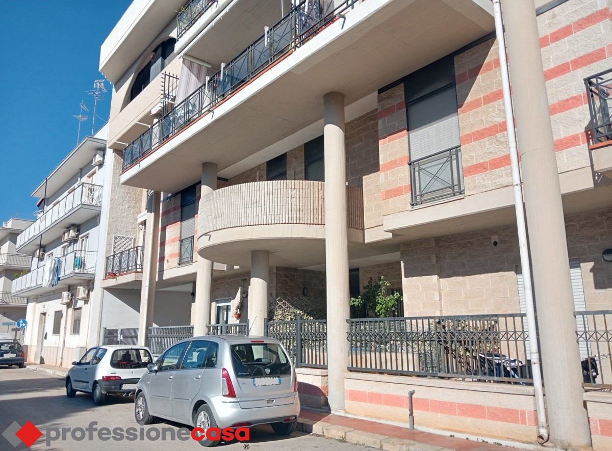 Appartamento in affitto a Grottaglie, 4 locali, prezzo € 550 | PortaleAgenzieImmobiliari.it