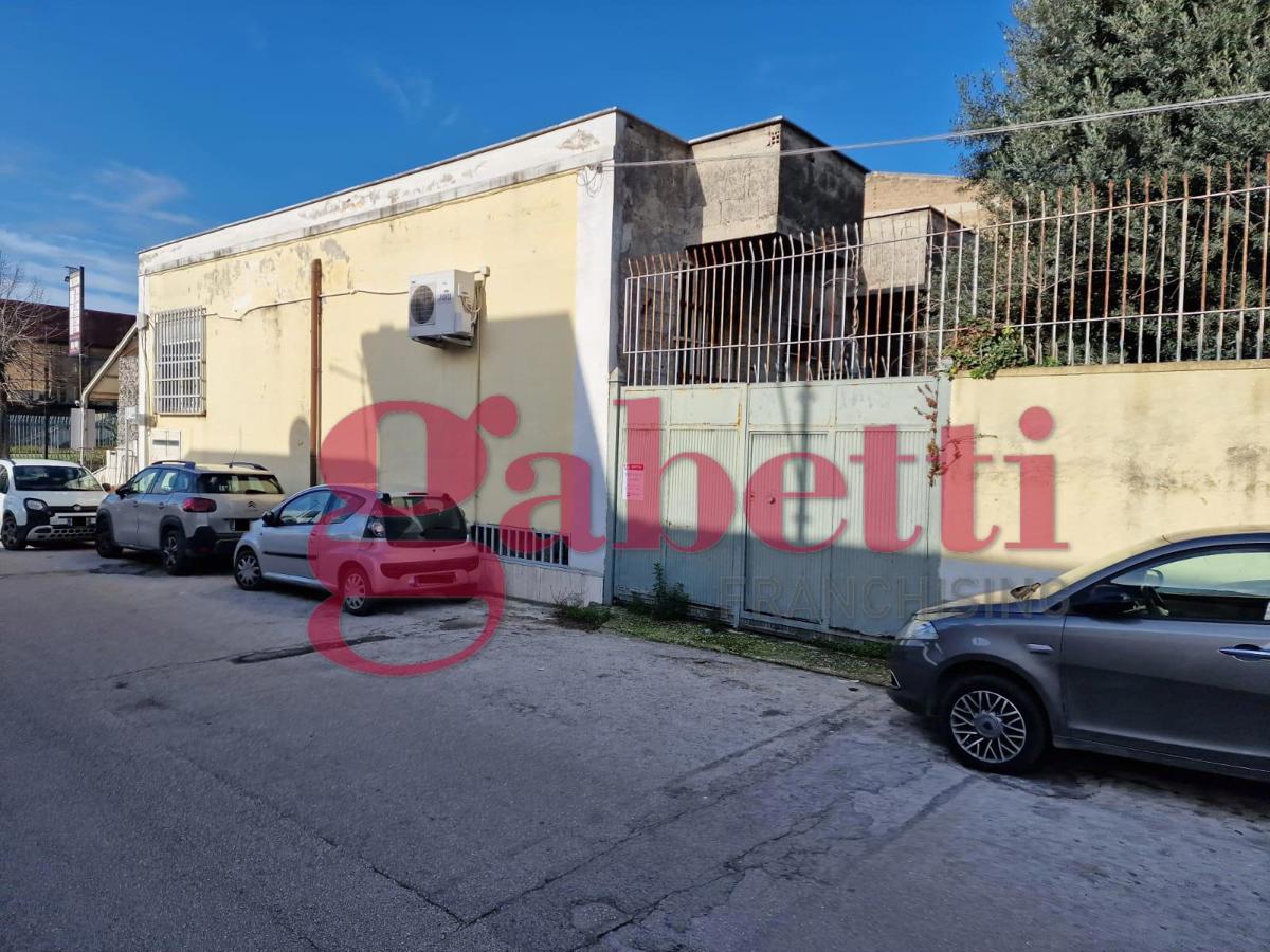 Rustico / Casale in affitto a Marcianise, 9999 locali, prezzo € 1.400 | PortaleAgenzieImmobiliari.it