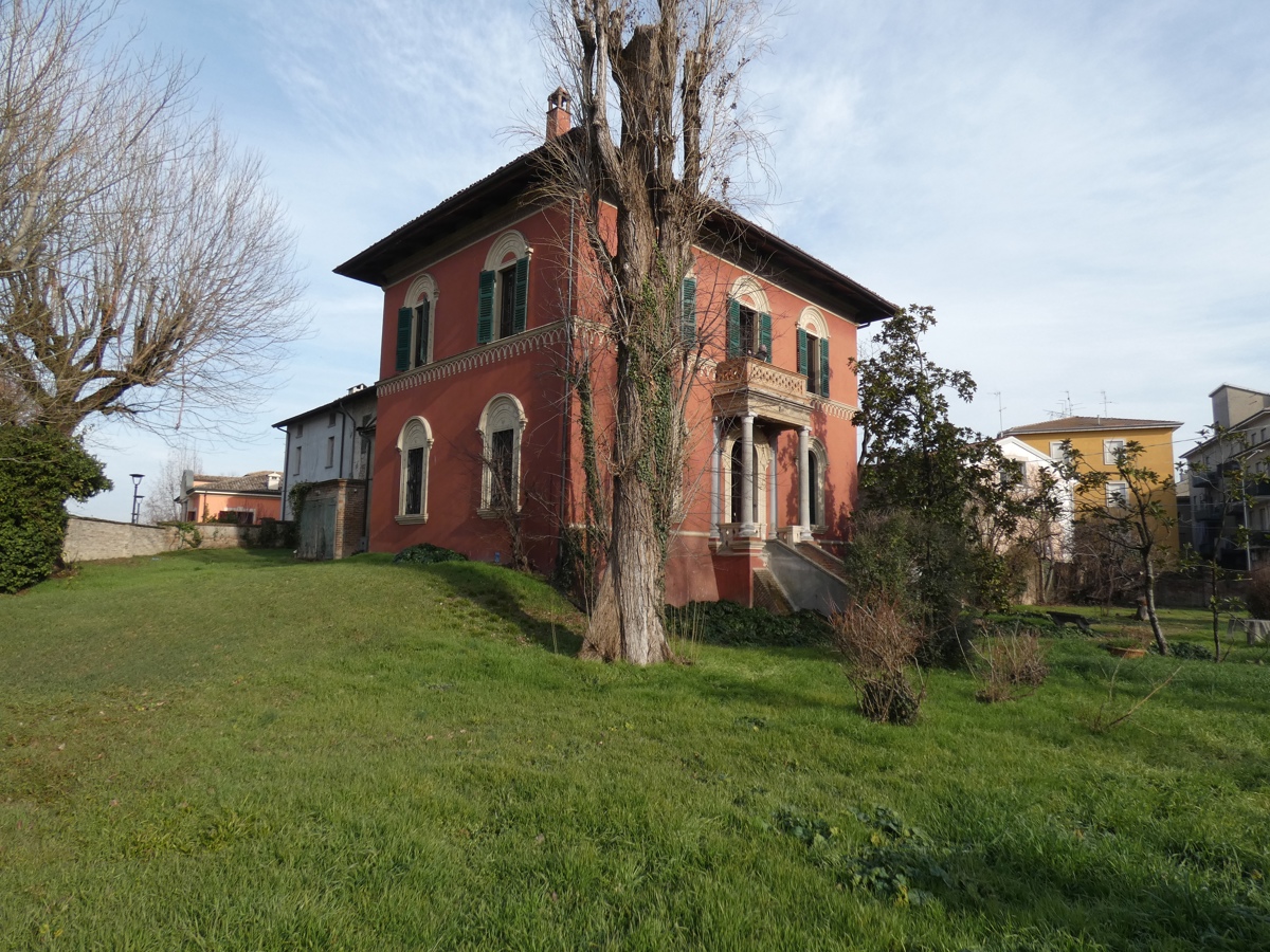 Villa in vendita a Caorso, 5 locali, prezzo € 470.000 | PortaleAgenzieImmobiliari.it