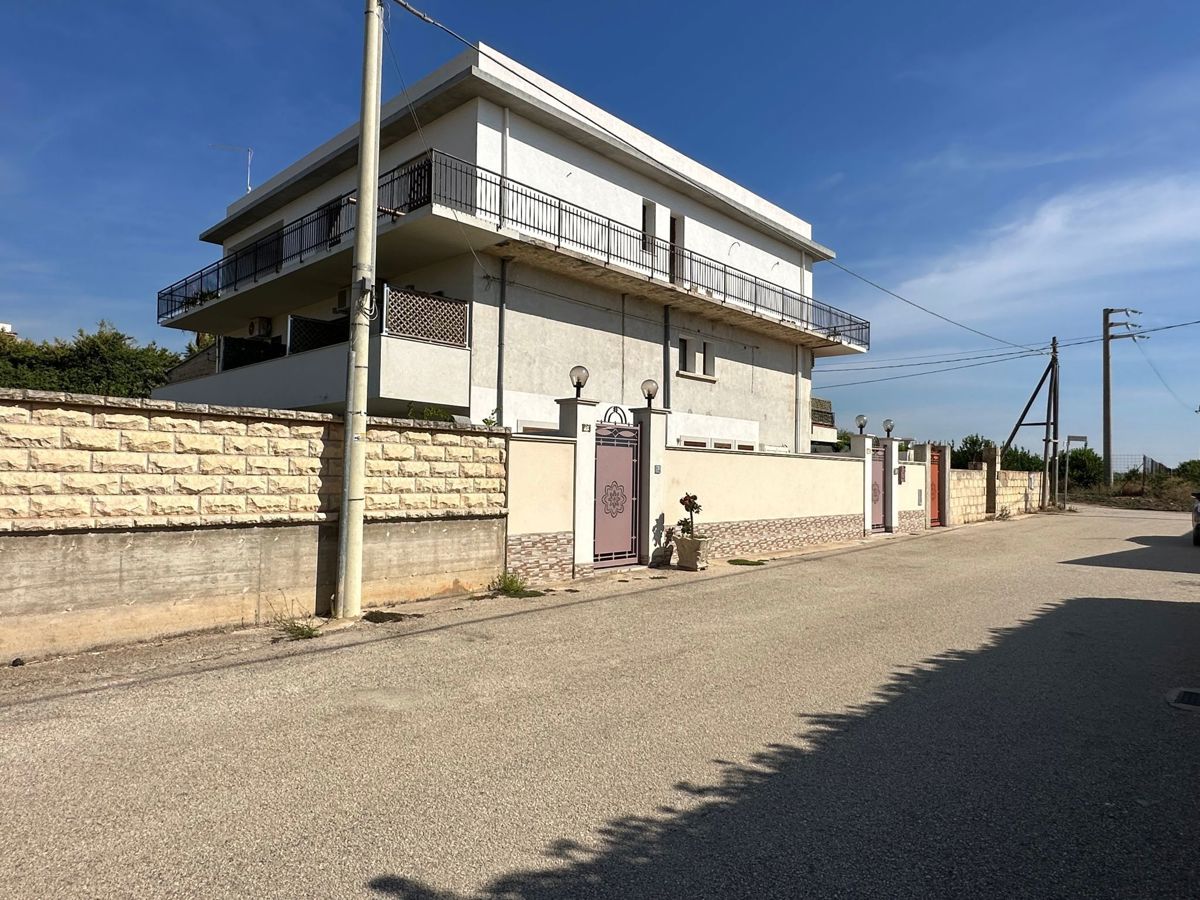 Appartamento in vendita a Avola, 5 locali, prezzo € 360.000 | PortaleAgenzieImmobiliari.it
