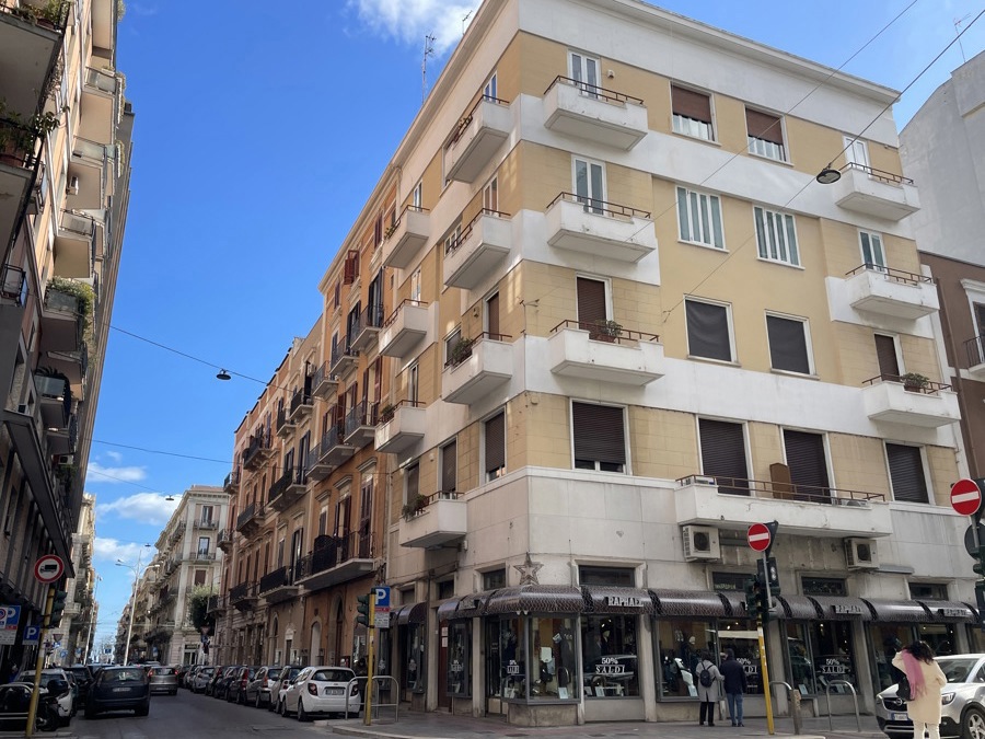 Appartamento in affitto a Bari, 3 locali, prezzo € 1.000 | PortaleAgenzieImmobiliari.it