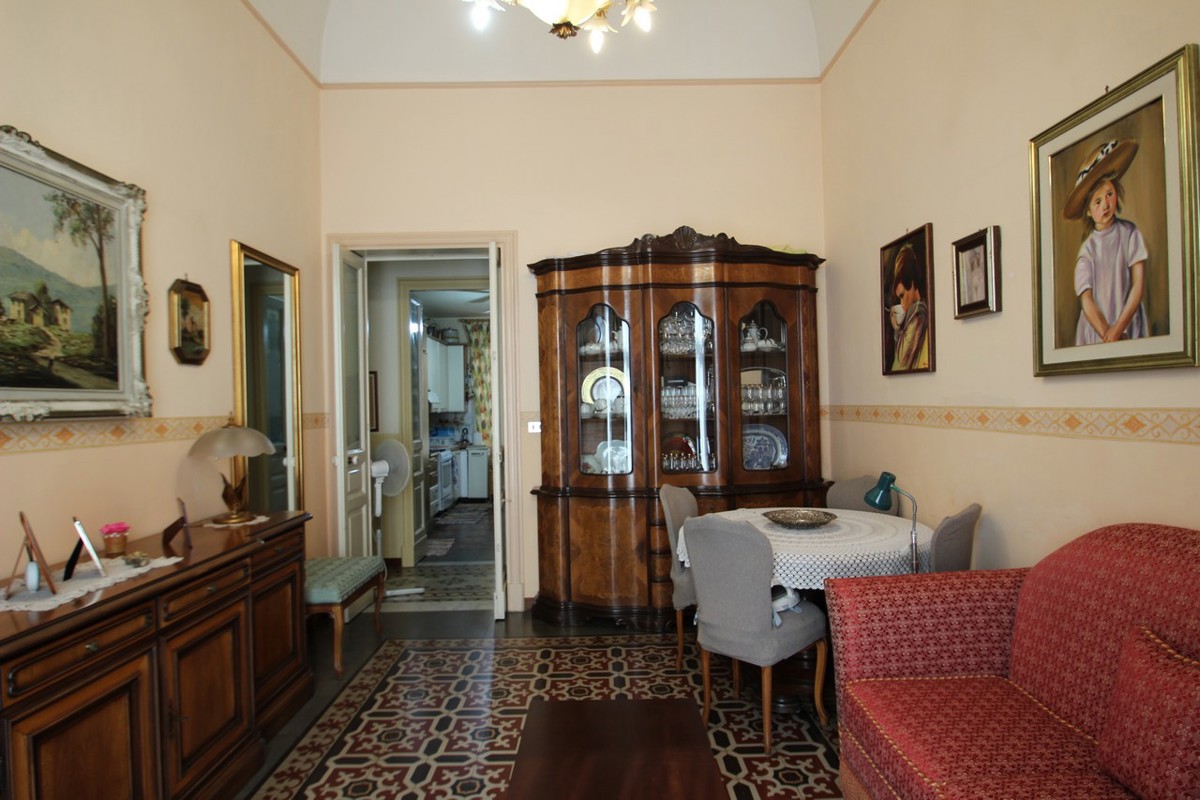 Appartamento in vendita a Catania, 5 locali, prezzo € 195 | PortaleAgenzieImmobiliari.it
