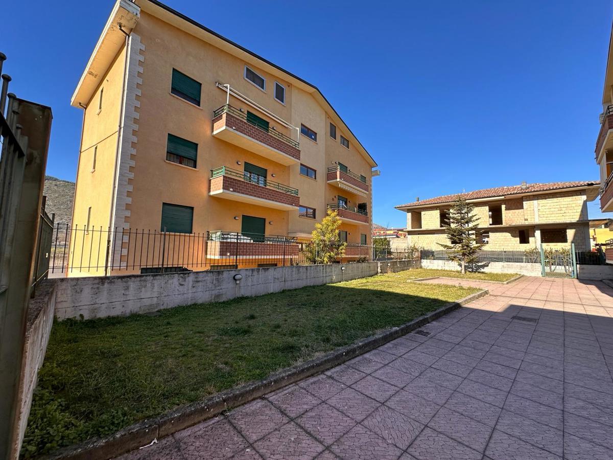 Appartamento in vendita a Avezzano, 4 locali, prezzo € 135.000 | PortaleAgenzieImmobiliari.it