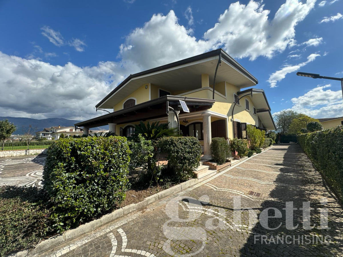 Villa in vendita a Alife, 6 locali, prezzo € 388.000 | PortaleAgenzieImmobiliari.it