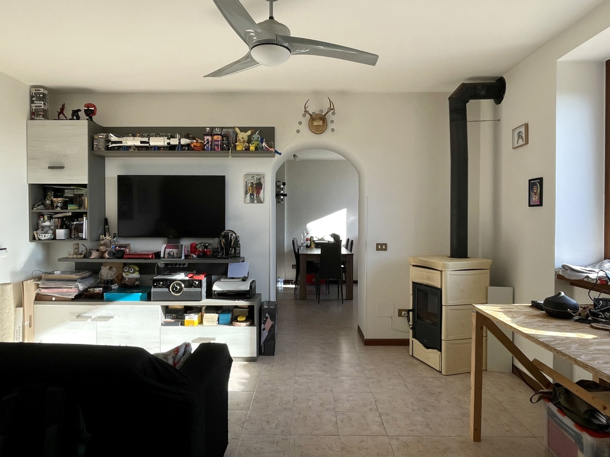 Appartamento in vendita a Gemonio, 2 locali, prezzo € 85.000 | PortaleAgenzieImmobiliari.it
