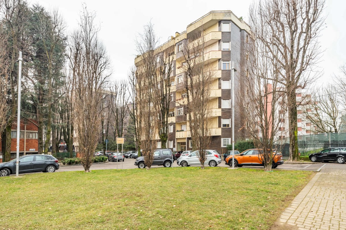 Appartamento in vendita a Saronno, 4 locali, prezzo € 265.000 | PortaleAgenzieImmobiliari.it