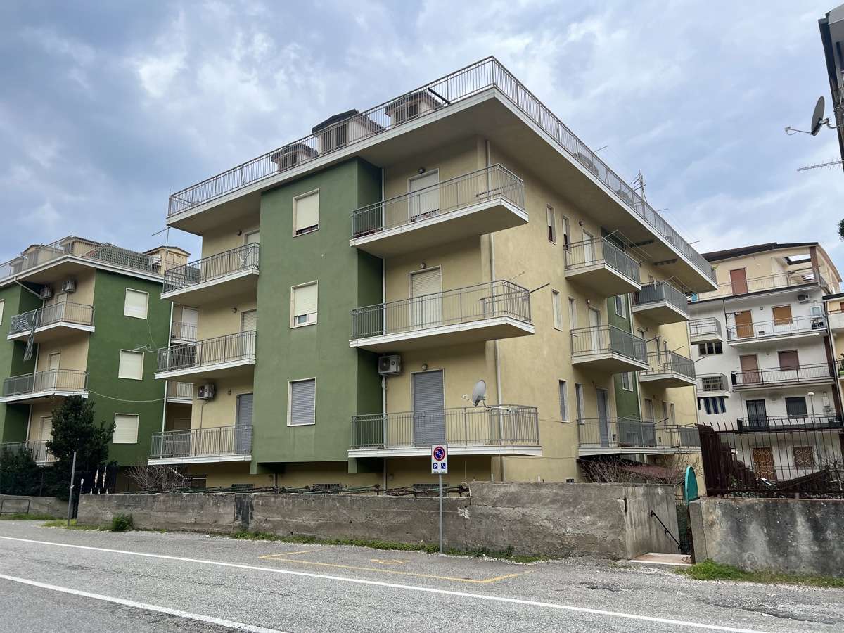 Appartamento in vendita a Falconara Albanese, 3 locali, prezzo € 65.000 | PortaleAgenzieImmobiliari.it