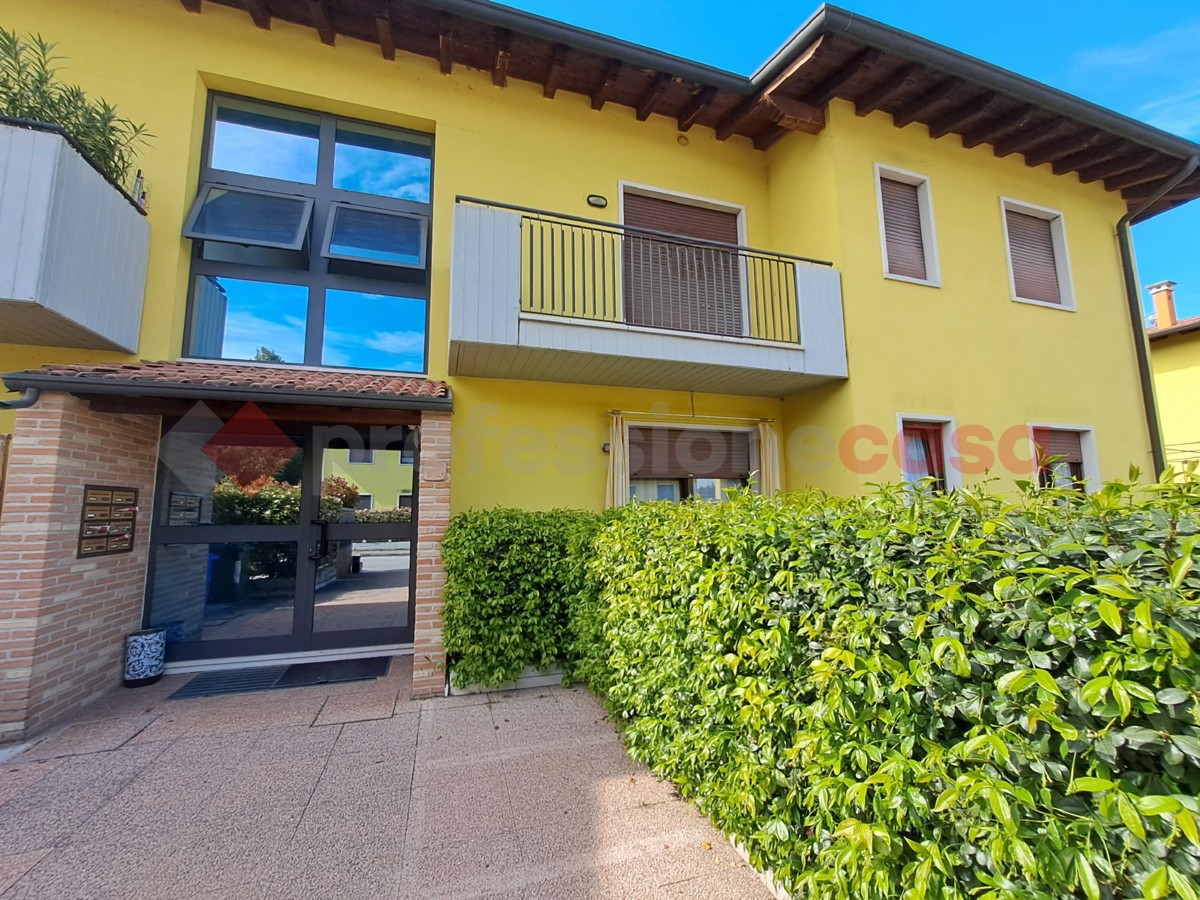 Appartamento in vendita a Veronella, 3 locali, prezzo € 120.000 | PortaleAgenzieImmobiliari.it