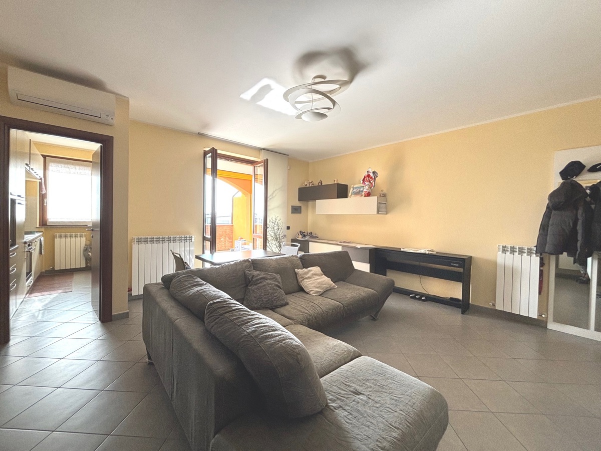 Duplex in vendita a Pontenure, 7 locali, prezzo € 250.000 | PortaleAgenzieImmobiliari.it