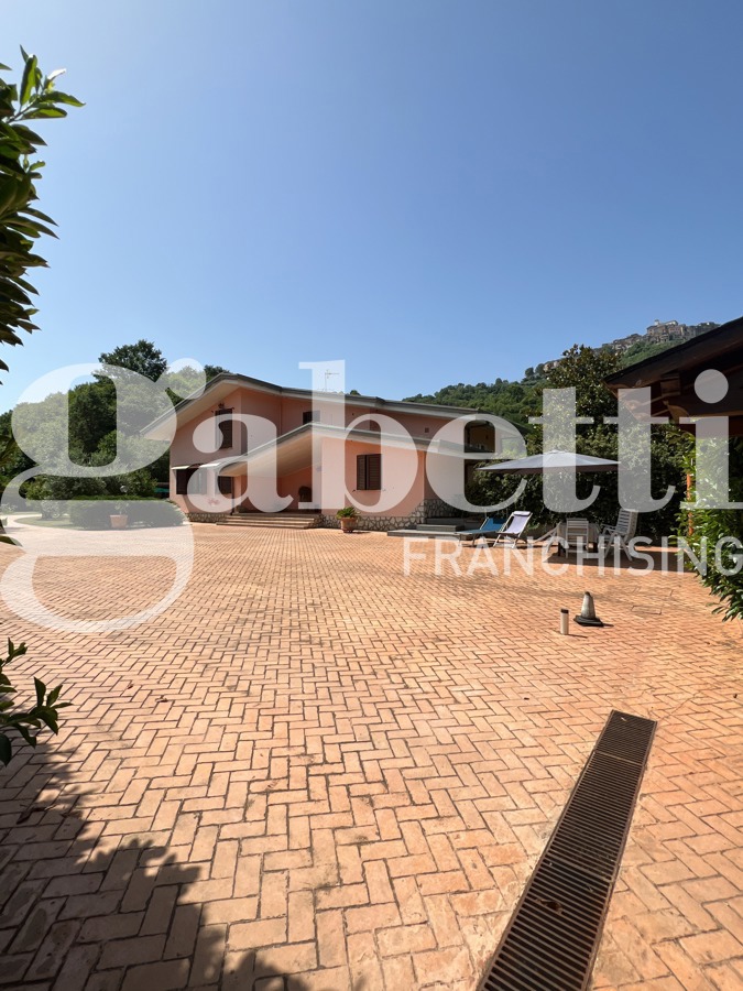 Villa in vendita a Gavignano, 4 locali, prezzo € 279.000 | PortaleAgenzieImmobiliari.it