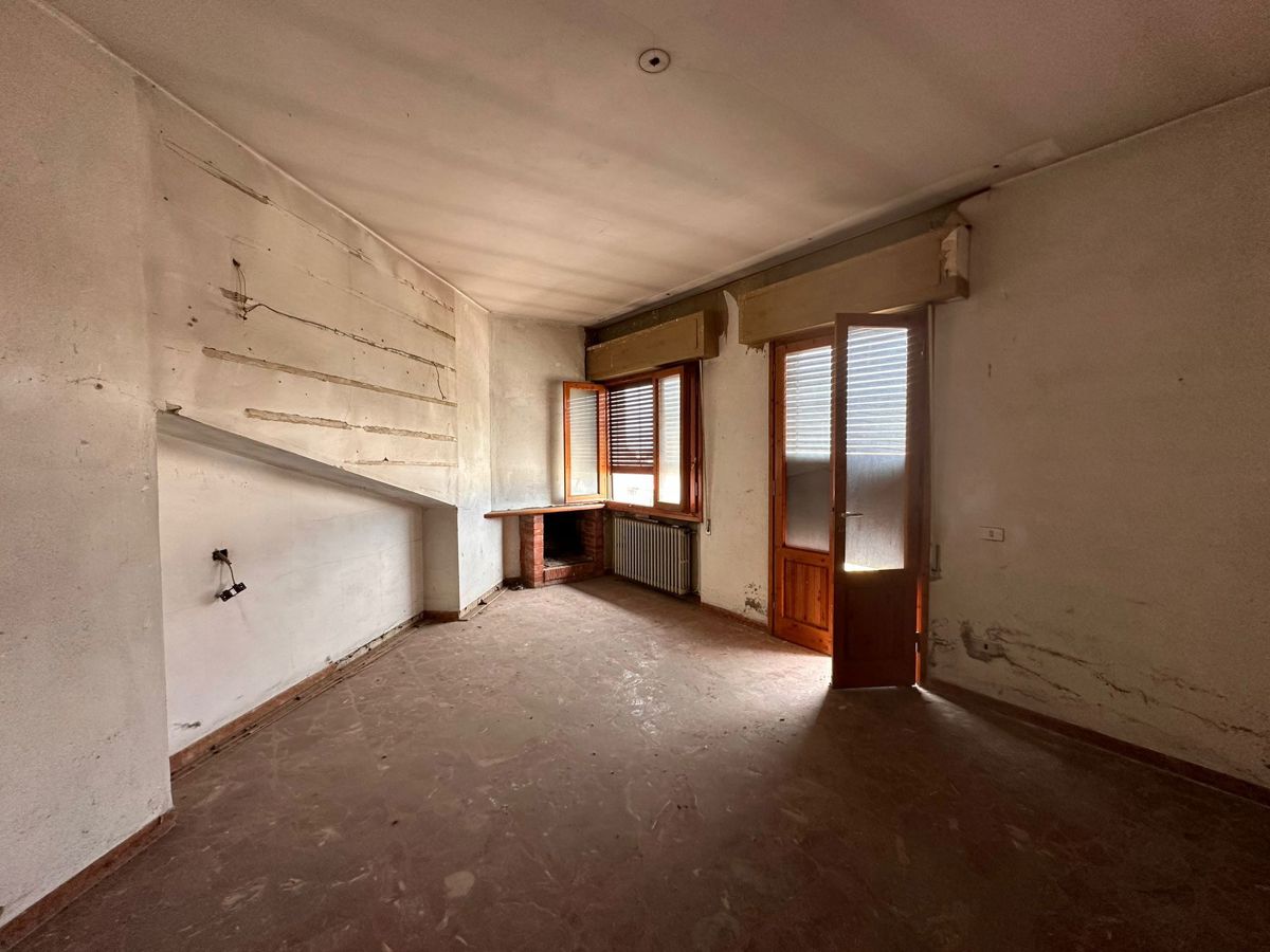 Appartamento in vendita a Pistoia, 4 locali, prezzo € 120.000 | PortaleAgenzieImmobiliari.it