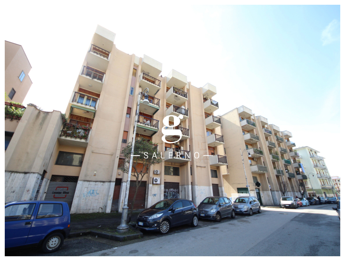 Appartamento in vendita a Salerno, 4 locali, prezzo € 415.000 | PortaleAgenzieImmobiliari.it
