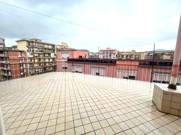 Appartamento in vendita a Napoli, 2 locali, zona Bagnoli, Fuorigrotta, Agnano, prezzo € 175.000 | PortaleAgenzieImmobiliari.it