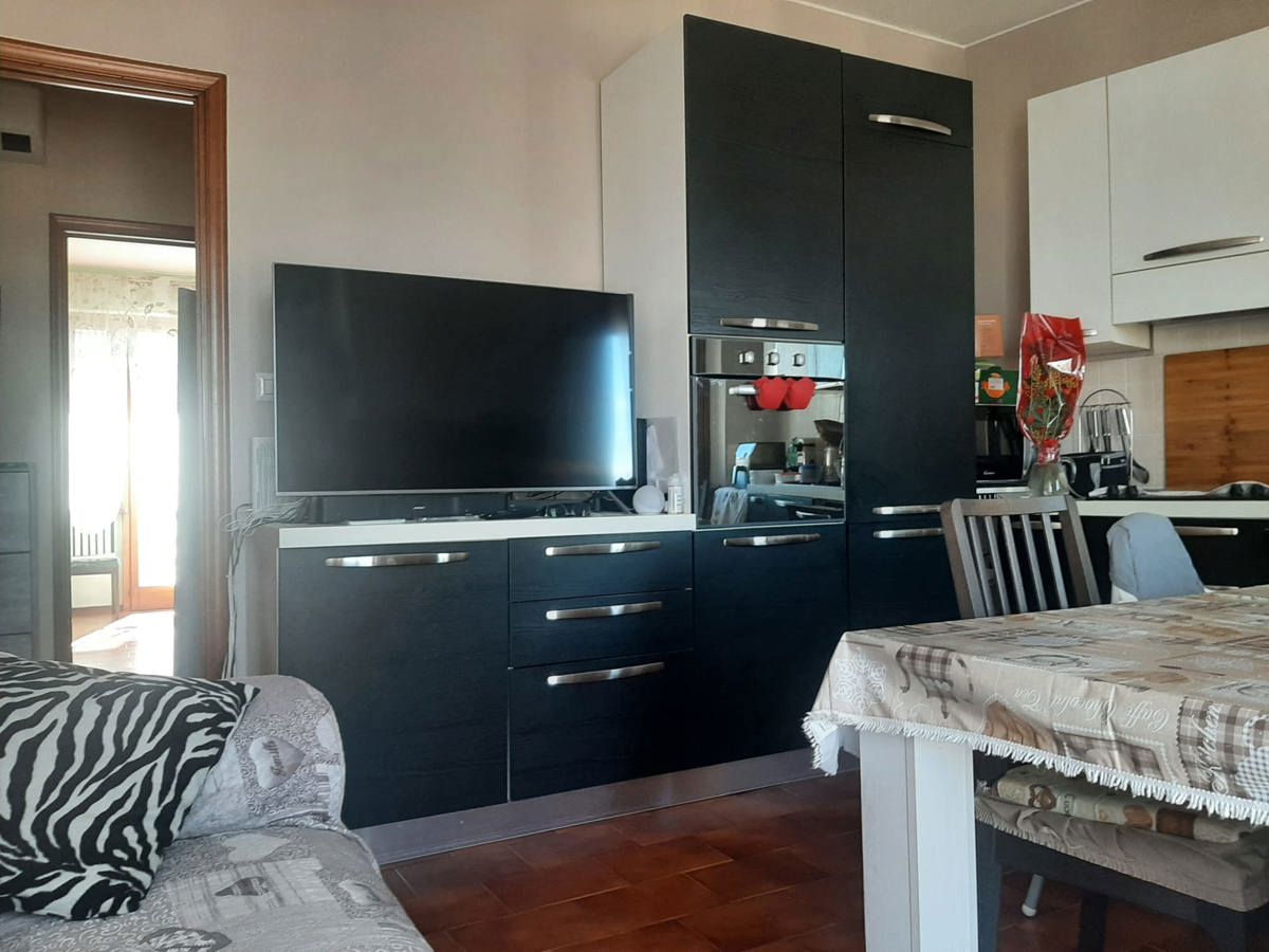 Appartamento in vendita a Nichelino, 3 locali, prezzo € 107.500 | PortaleAgenzieImmobiliari.it