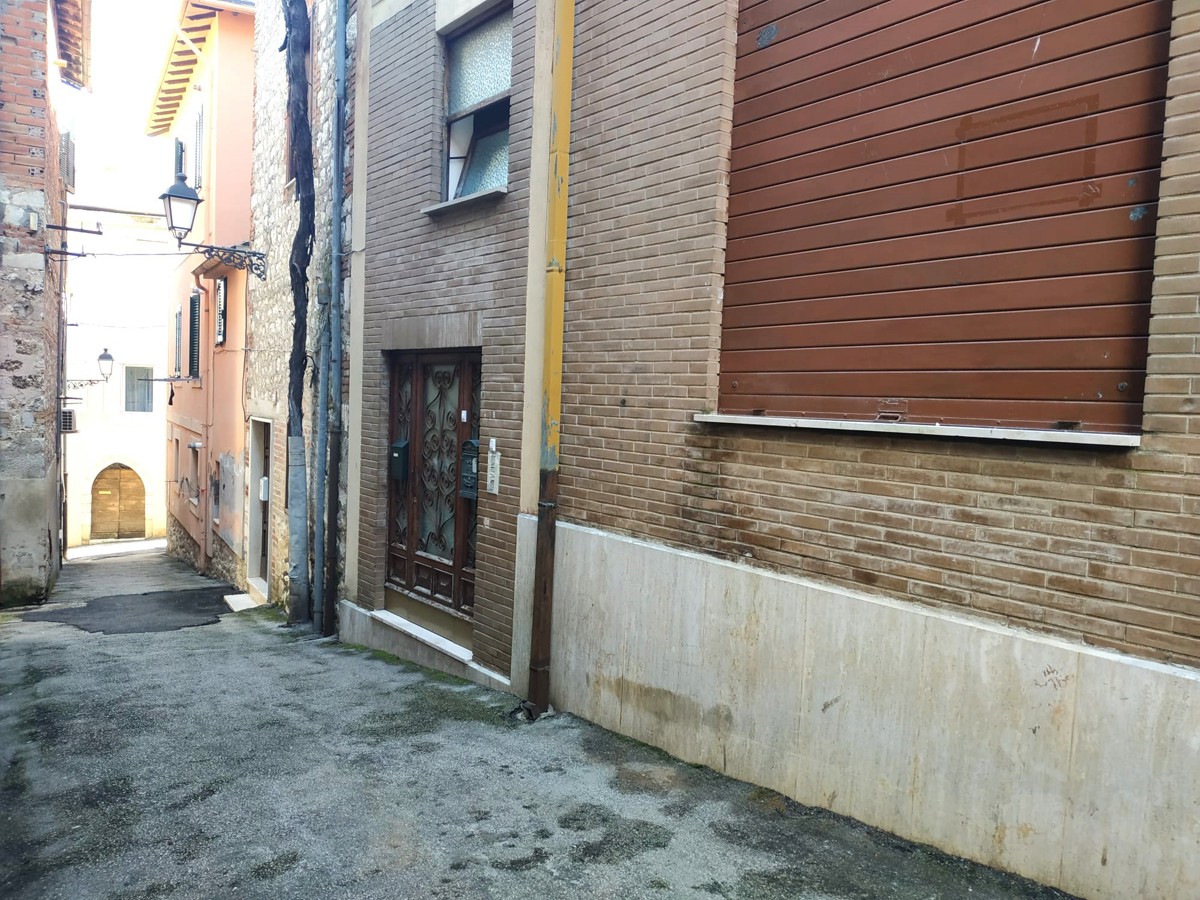 Appartamento in vendita a Sezze, 3 locali, prezzo € 65.000 | PortaleAgenzieImmobiliari.it