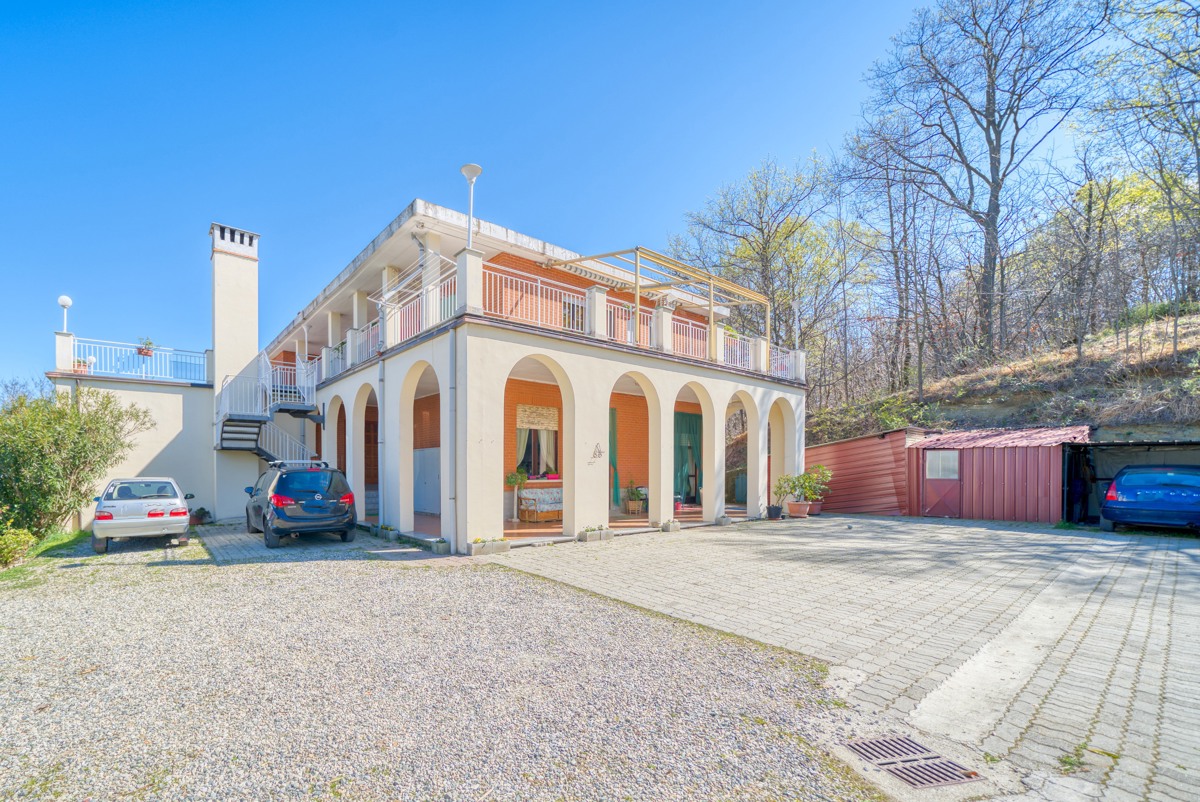 Villa Tri-Quadrifamiliare in vendita a Baldissero Torinese