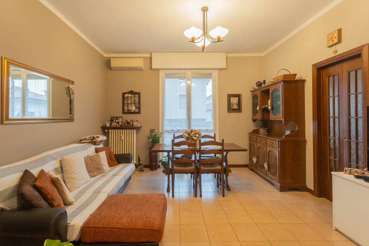 Appartamento in vendita a Muggiò, 3 locali, prezzo € 160.000 | PortaleAgenzieImmobiliari.it