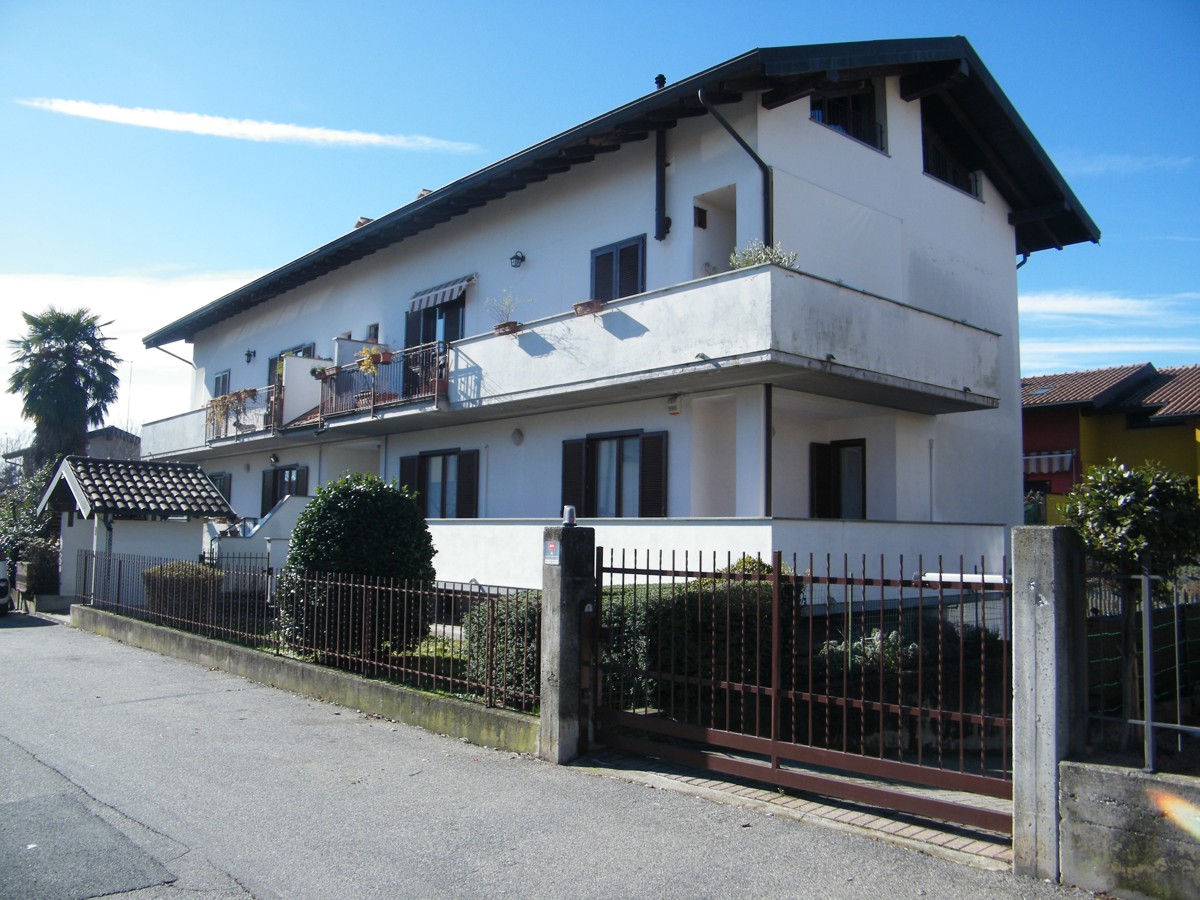 Appartamento in vendita a Pombia, 4 locali, prezzo € 135.000 | PortaleAgenzieImmobiliari.it