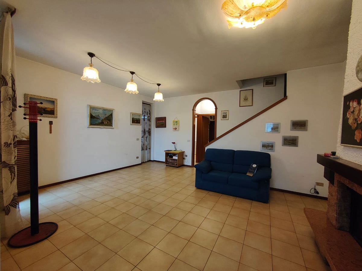 Villa Bifamiliare in vendita a Villanova del Sillaro, 4 locali, prezzo € 172.000 | PortaleAgenzieImmobiliari.it