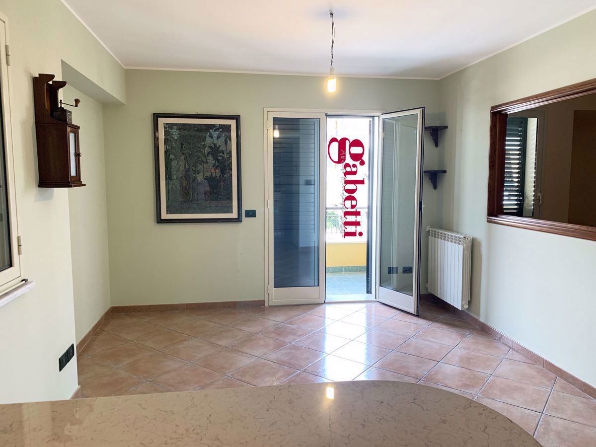 Appartamento in vendita a Santa Flavia, 5 locali, prezzo € 205.000 | PortaleAgenzieImmobiliari.it