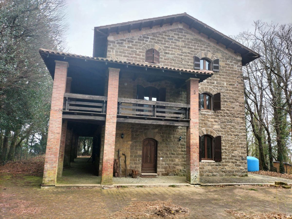Villa in vendita a Rocca di Papa, 13 locali, prezzo € 800.000 | PortaleAgenzieImmobiliari.it