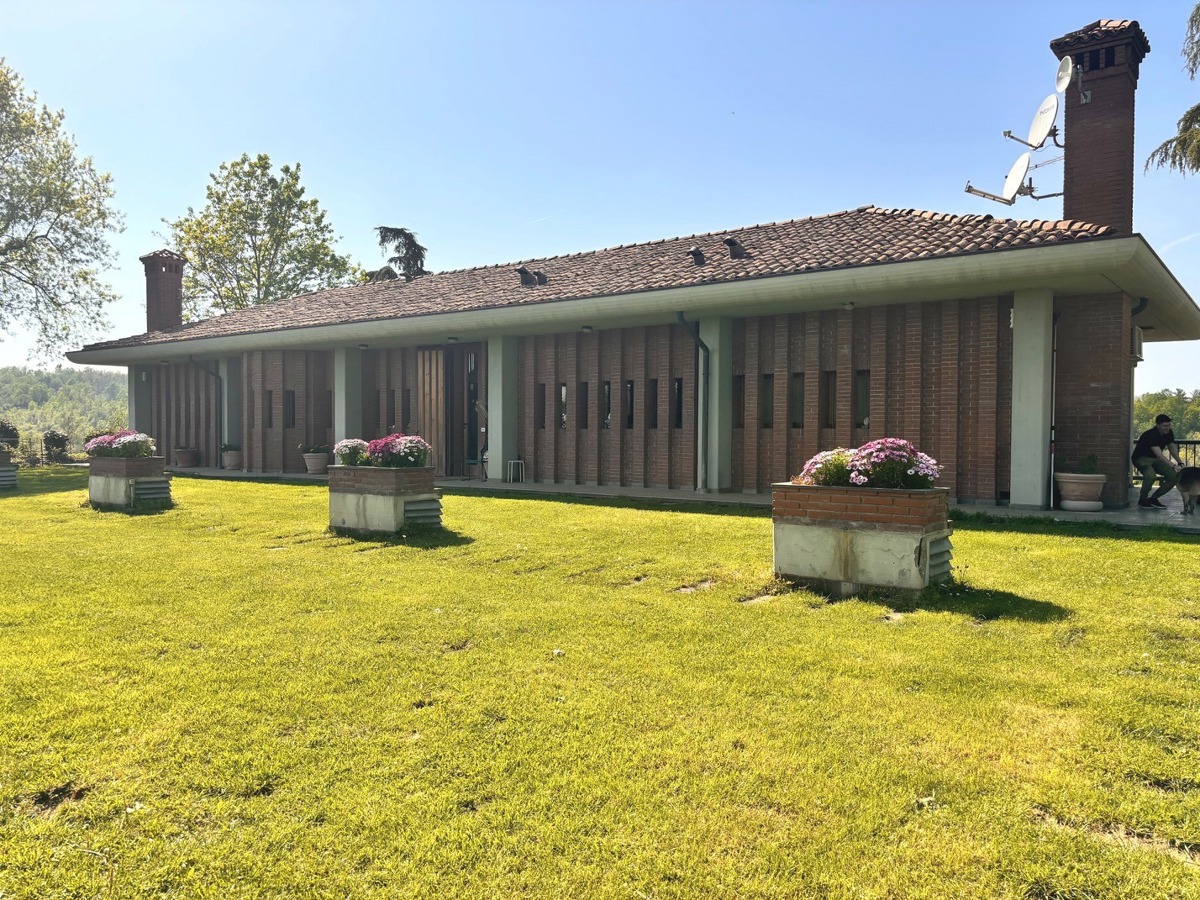 Villa in vendita a Castell'Arquato, 10 locali, Trattative riservate | PortaleAgenzieImmobiliari.it