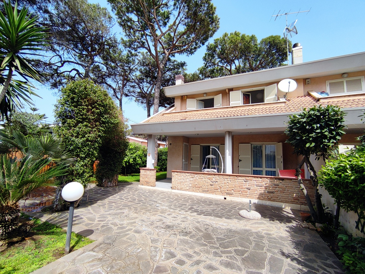 Villa Tri-Quadrifamiliare in vendita a Anzio, 4 locali, prezzo € 199.000 | PortaleAgenzieImmobiliari.it