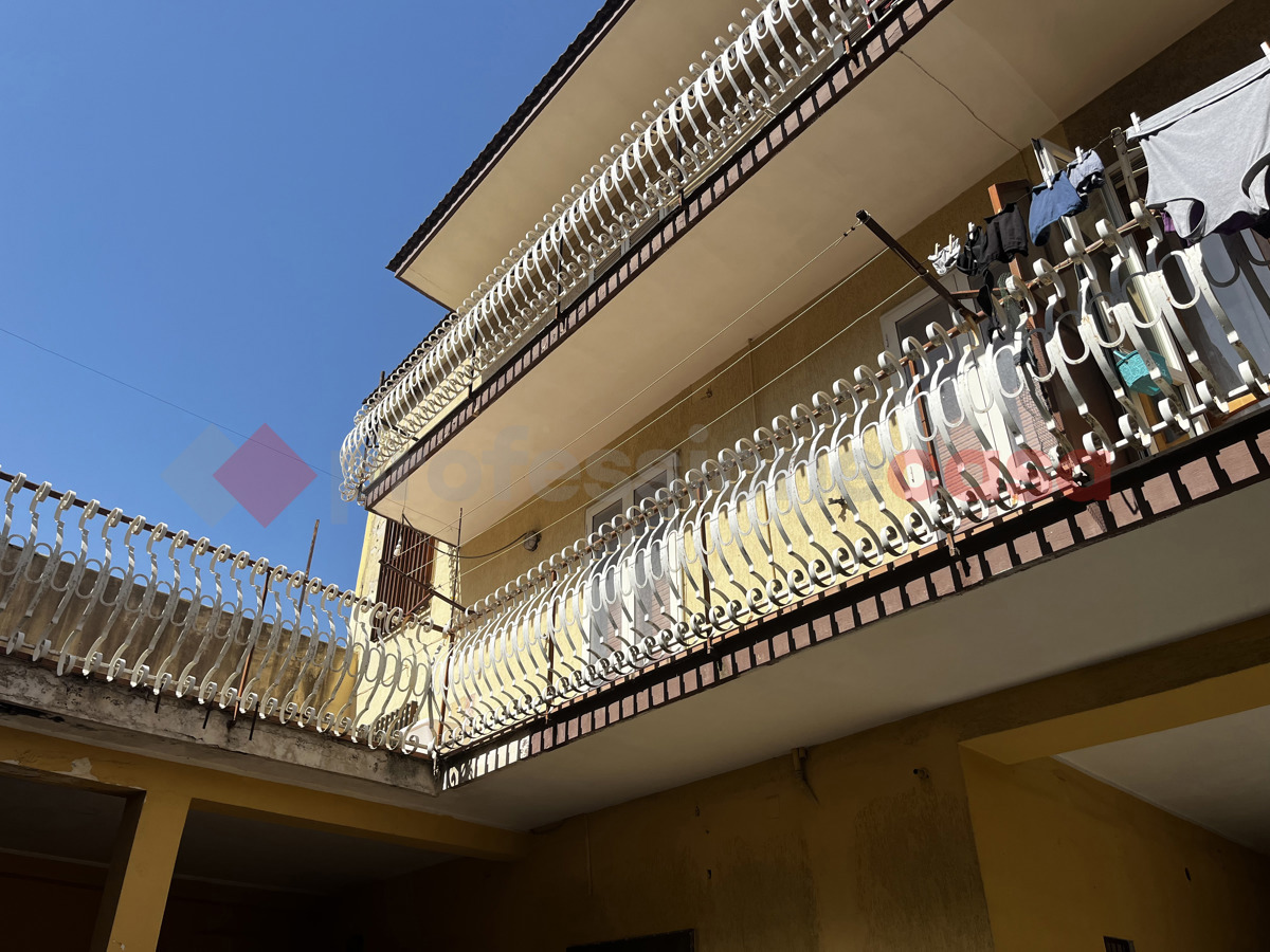 Appartamento in vendita a San Felice a Cancello, 3 locali, prezzo € 78.000 | PortaleAgenzieImmobiliari.it