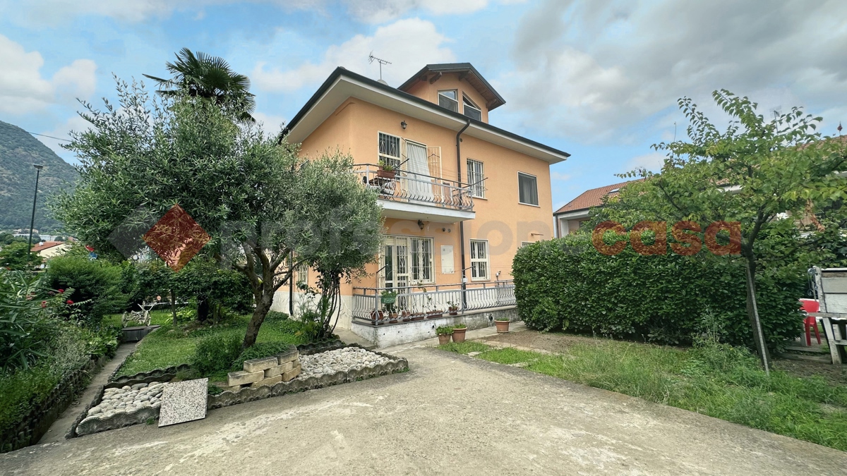 Villa in vendita a Piossasco, 8 locali, prezzo € 399.000 | PortaleAgenzieImmobiliari.it