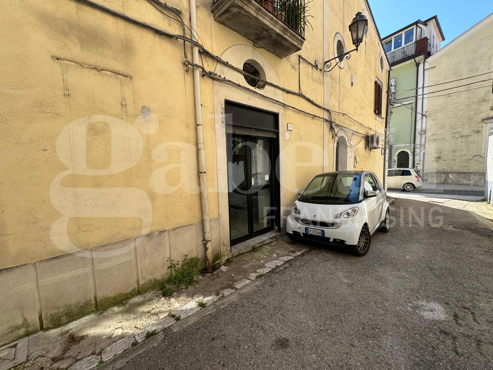 Negozio / Locale in affitto a Piedimonte Matese, 2 locali, prezzo € 400 | PortaleAgenzieImmobiliari.it