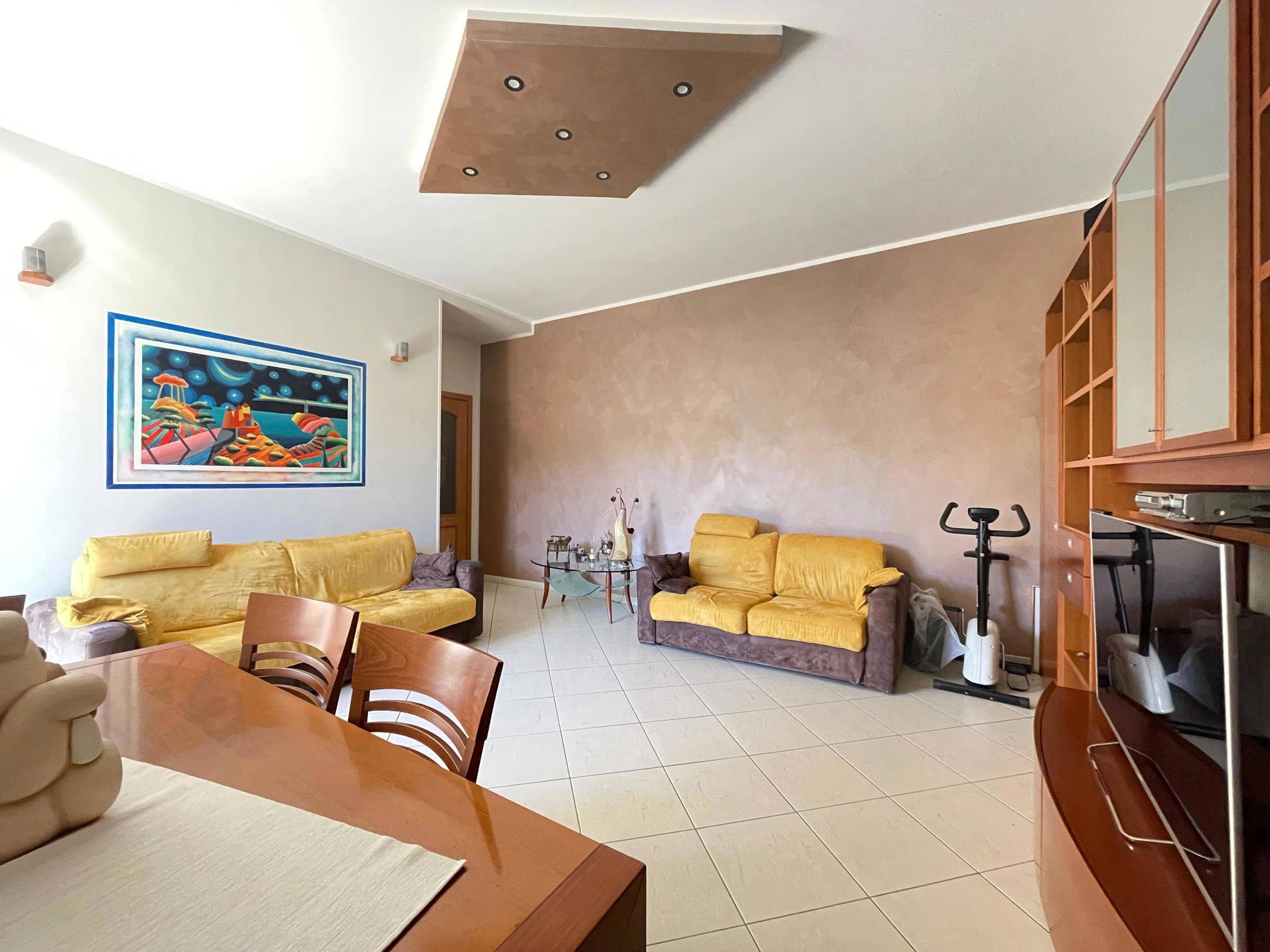 Appartamento in vendita a Magenta, 3 locali, prezzo € 149.000 | PortaleAgenzieImmobiliari.it