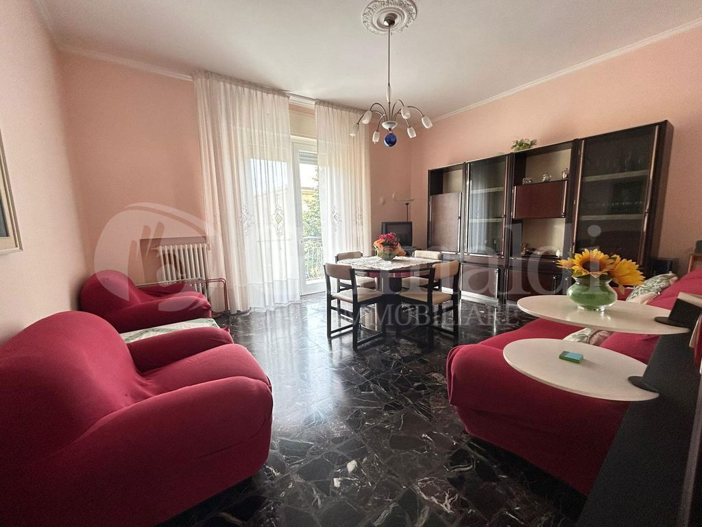 Appartamento in vendita a Jesi, 4 locali, prezzo € 138.000 | PortaleAgenzieImmobiliari.it