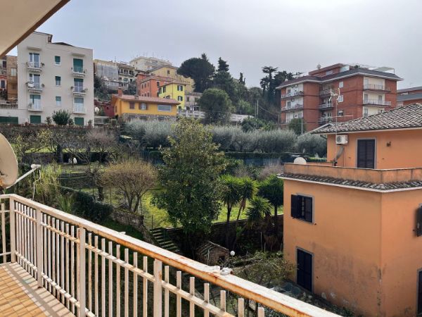 Appartamento in vendita a Velletri, 4 locali, prezzo € 155.000 | PortaleAgenzieImmobiliari.it