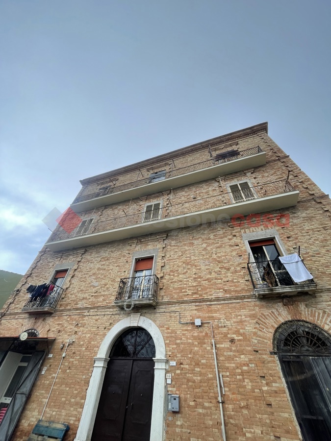 Appartamento in vendita a Minturno, 5 locali, prezzo € 78.000 | PortaleAgenzieImmobiliari.it