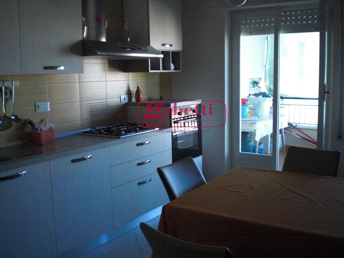 Appartamento in vendita a Santa Flavia, 5 locali, prezzo € 150.000 | PortaleAgenzieImmobiliari.it