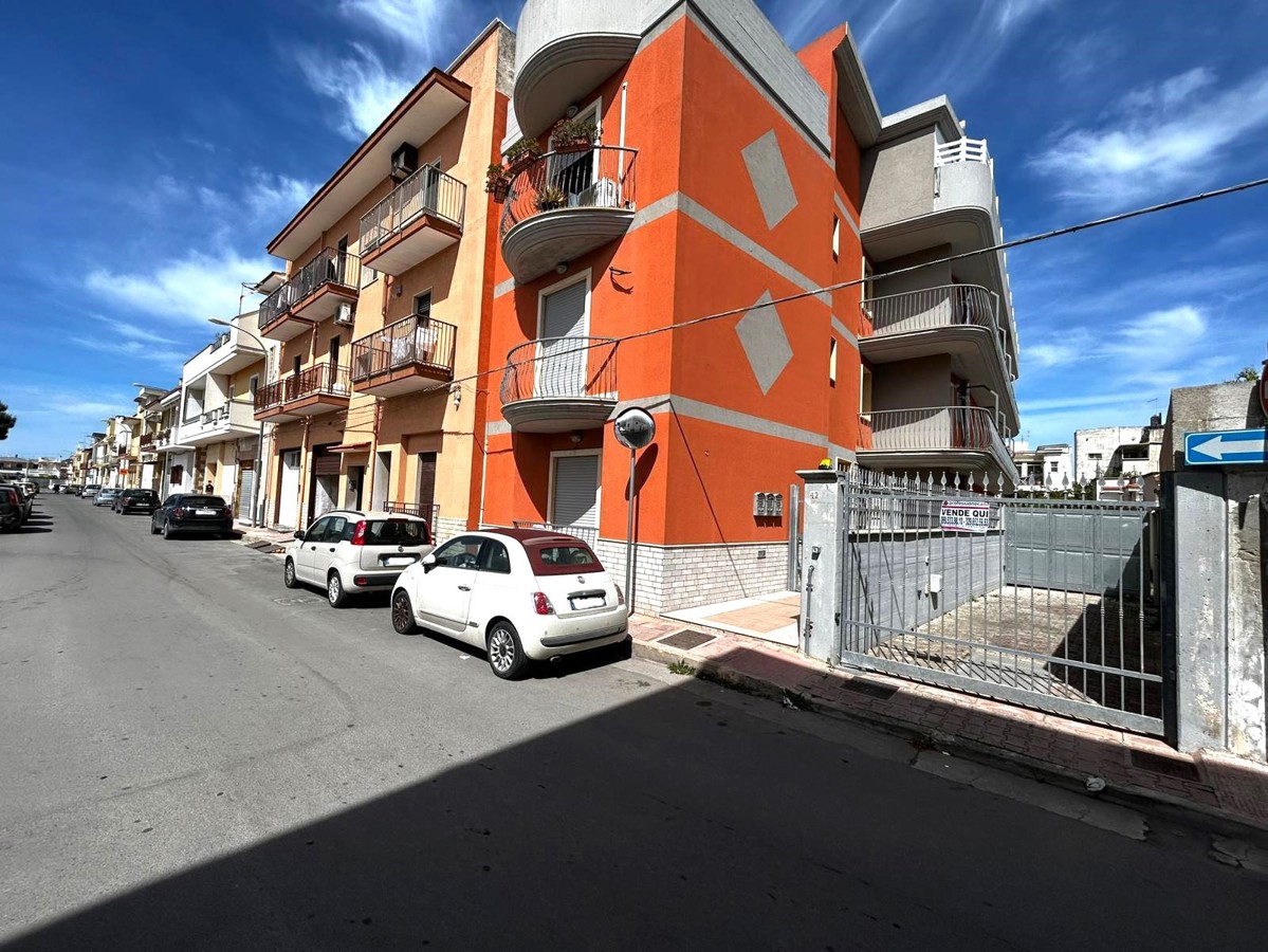 Appartamento in vendita a Pulsano, 5 locali, prezzo € 158.000 | PortaleAgenzieImmobiliari.it