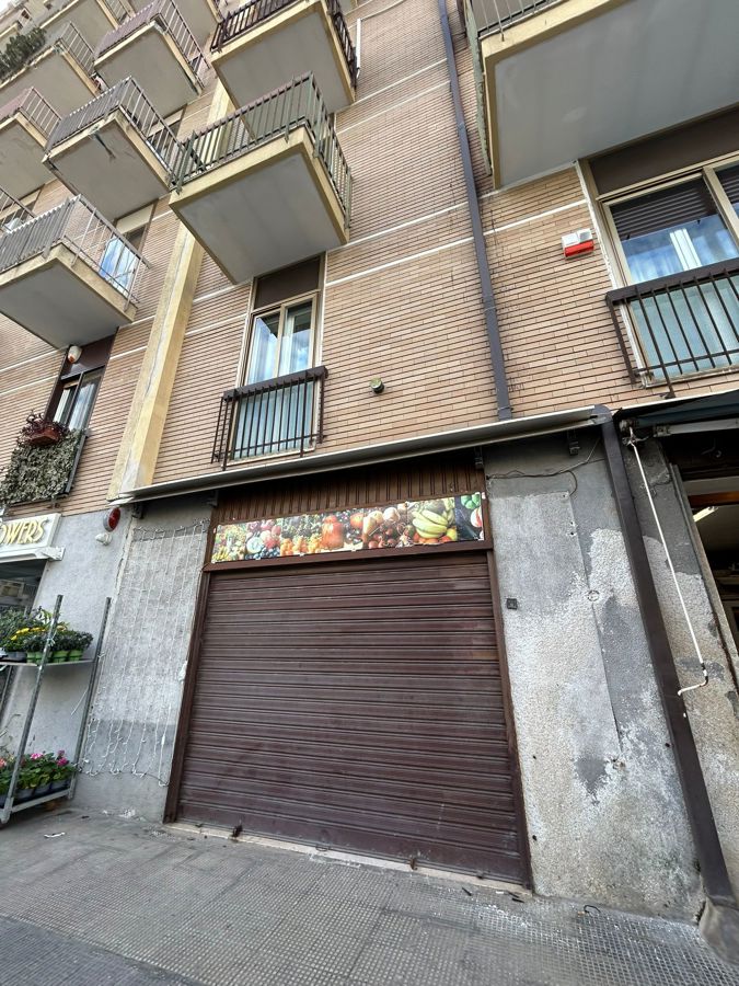 Negozio / Locale in affitto a Bari, 1 locali, zona rtà, prezzo € 1.200 | PortaleAgenzieImmobiliari.it