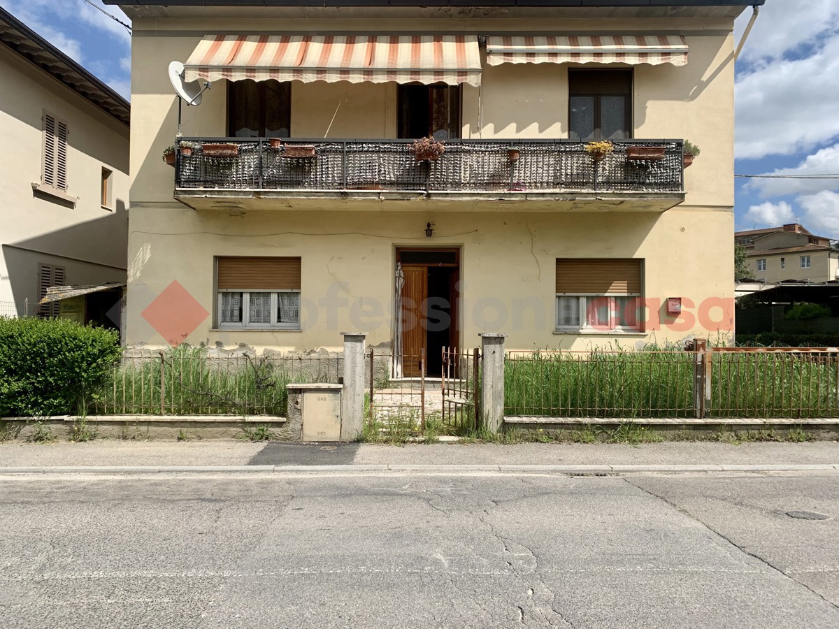 Appartamento in vendita a Bucine, 4 locali, prezzo € 100.000 | PortaleAgenzieImmobiliari.it