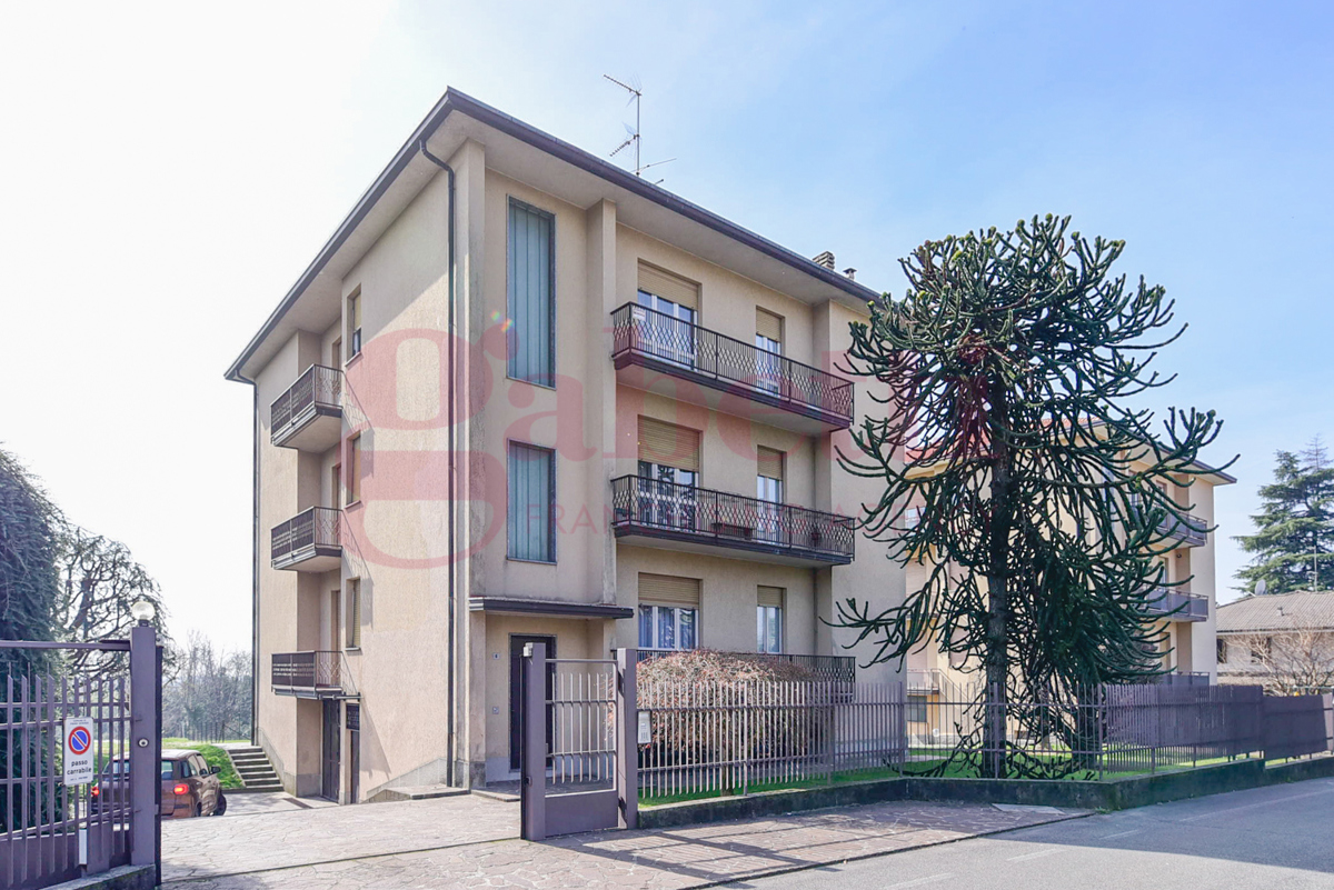 Appartamento in vendita a Figino Serenza, 5 locali, prezzo € 195.000 | PortaleAgenzieImmobiliari.it