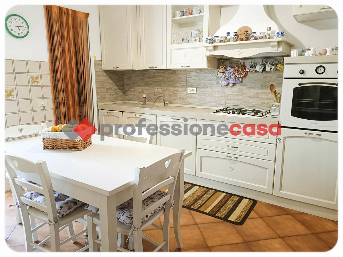 Appartamento in vendita a Collesalvetti, 4 locali, prezzo € 142.000 | PortaleAgenzieImmobiliari.it