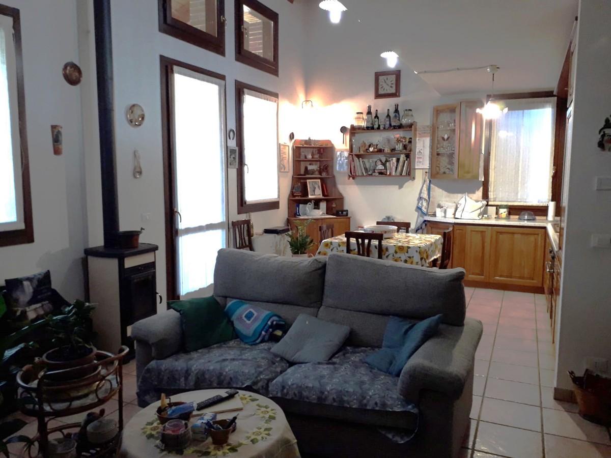 Appartamento in vendita a Monte San Pietro, 4 locali, prezzo € 230.000 | PortaleAgenzieImmobiliari.it