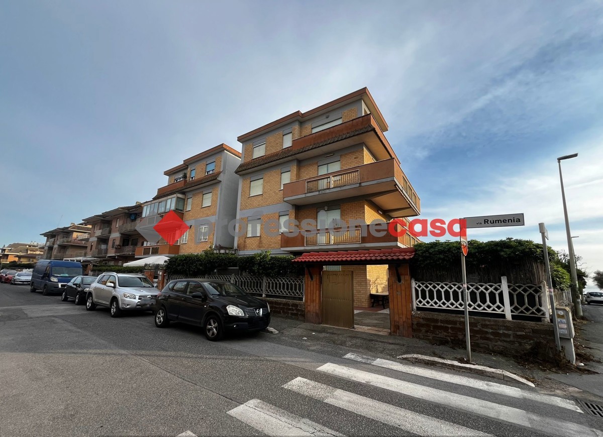 Appartamento in vendita a Pomezia, 2 locali, prezzo € 130.000 | PortaleAgenzieImmobiliari.it