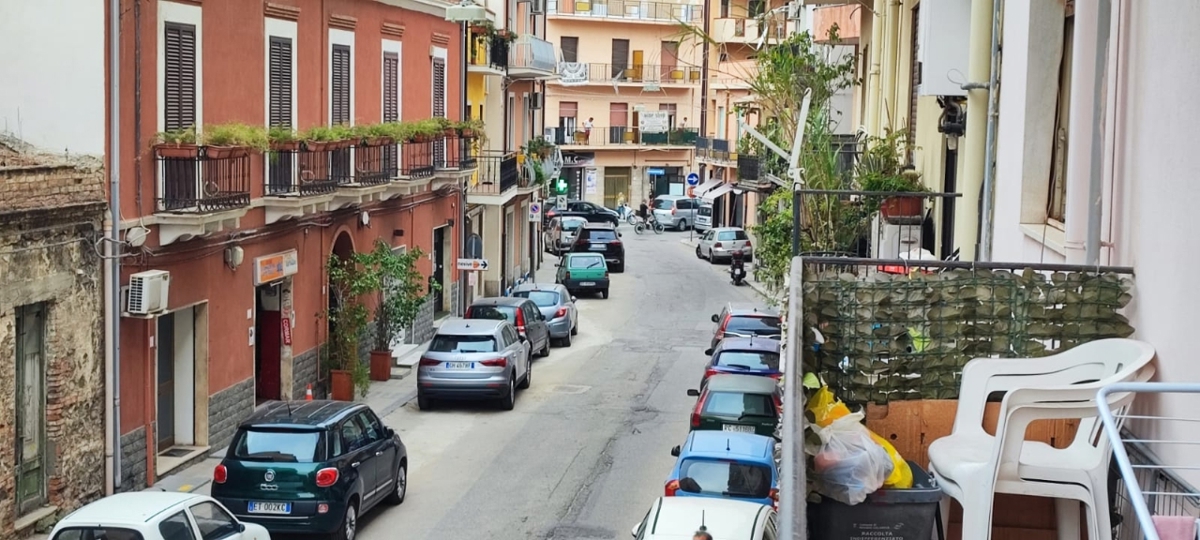 Appartamento in vendita a Reggio Calabria, 4 locali, prezzo € 75.000 | PortaleAgenzieImmobiliari.it