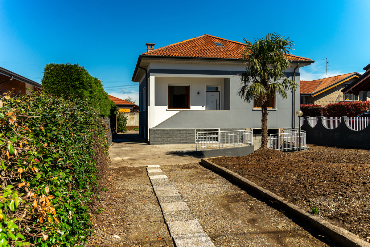 Villa in vendita a Cogliate, 6 locali, prezzo € 390.000 | PortaleAgenzieImmobiliari.it