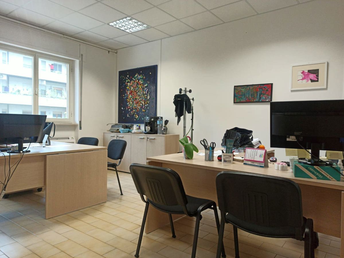 Ufficio / Studio in affitto a Oristano, 9999 locali, prezzo € 900 | PortaleAgenzieImmobiliari.it