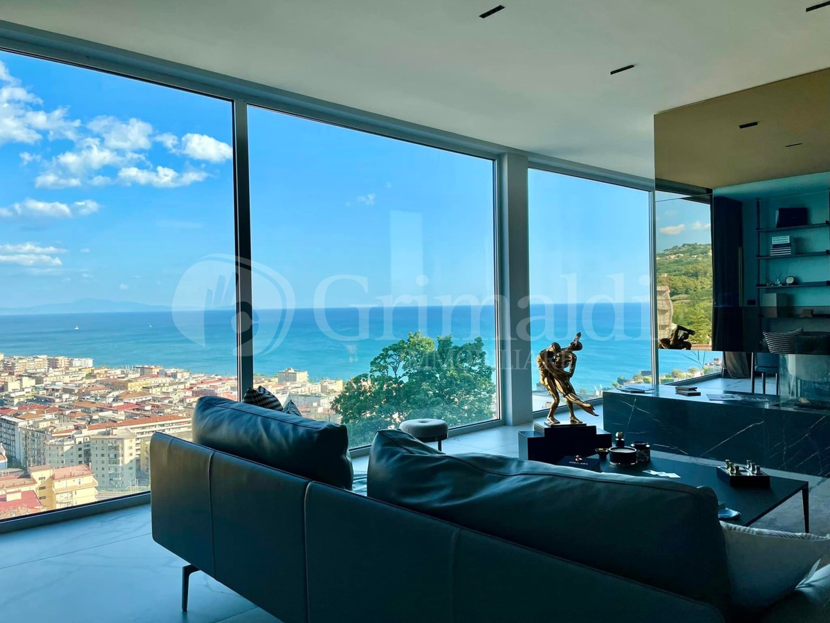 Appartamento in vendita a Salerno, 4 locali, prezzo € 765.000 | PortaleAgenzieImmobiliari.it