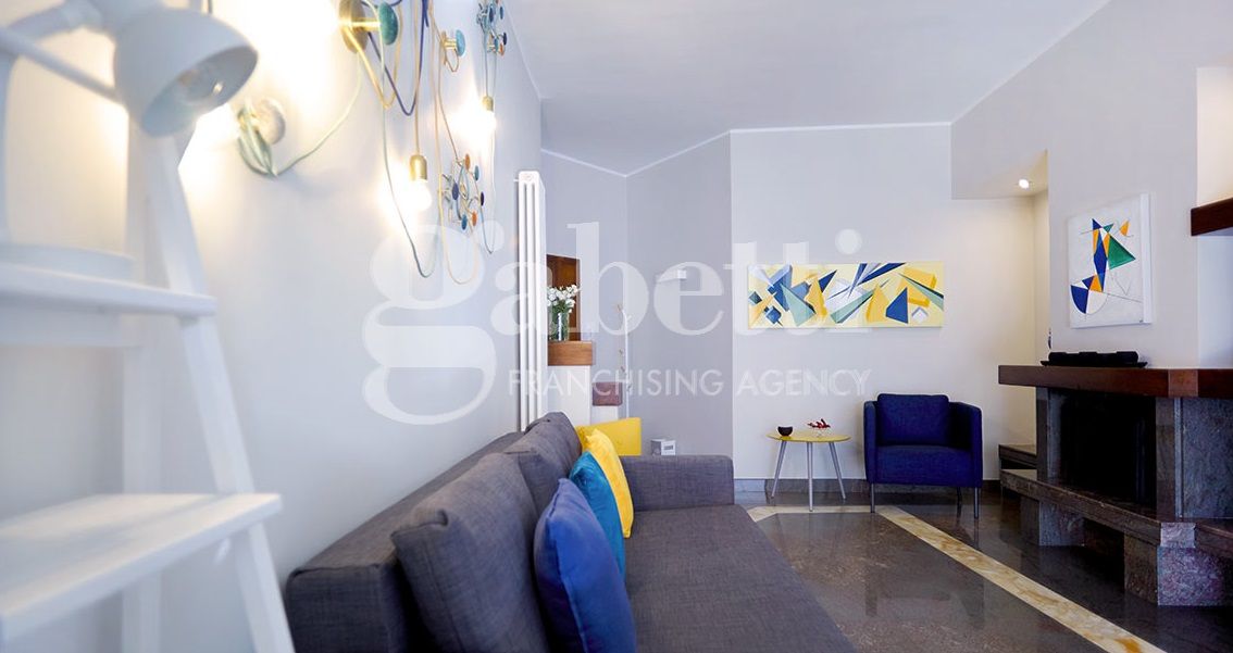 Appartamento in affitto a Napoli, 3 locali, prezzo € 1.600 | PortaleAgenzieImmobiliari.it